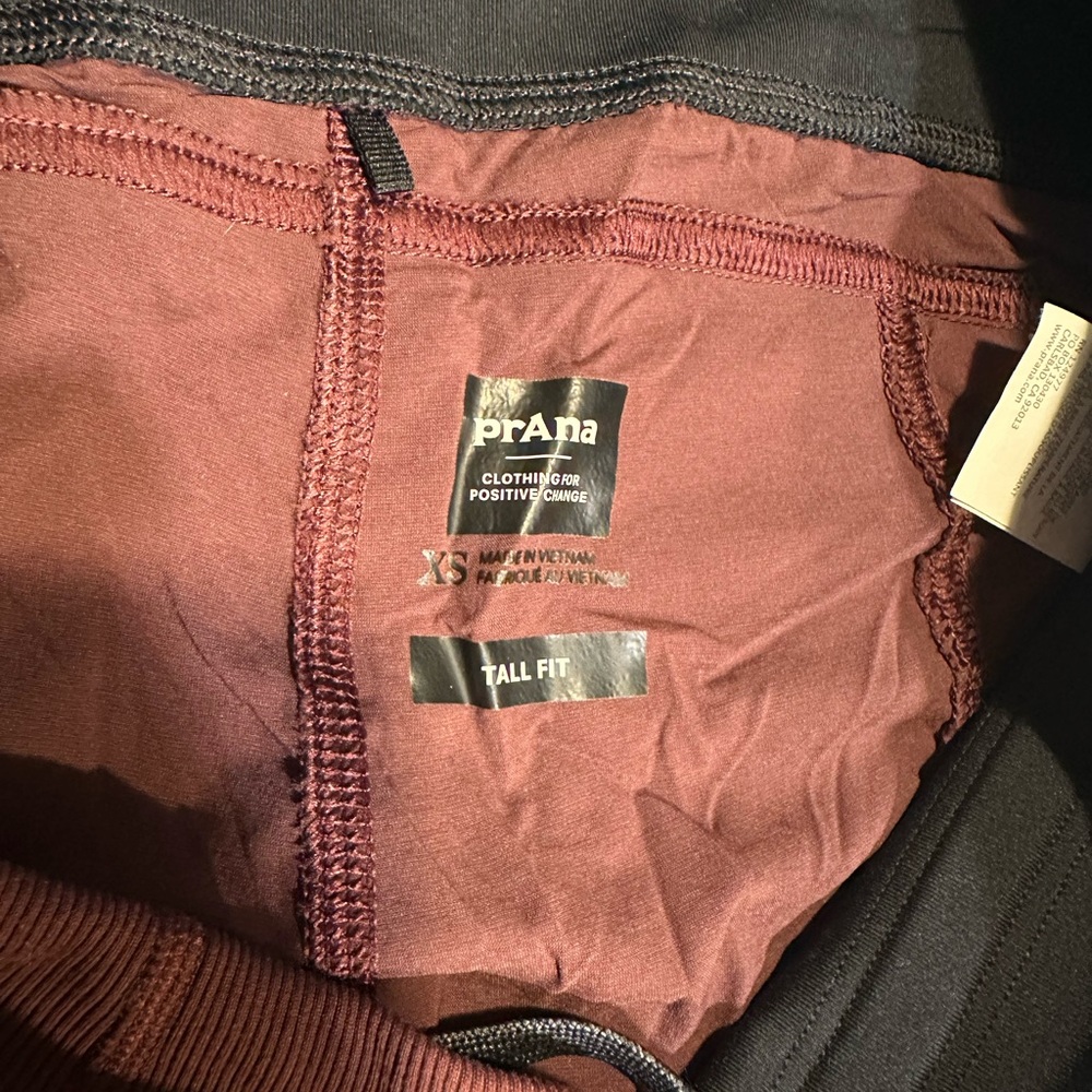 Prana Women's Koen straight leg Pants xs long, BURGANDY color - Picture 3 of 6